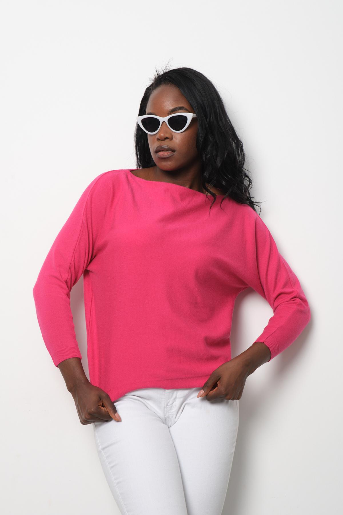 Wholesale Women Fuchsia Boat-Neck Sweaters 711036