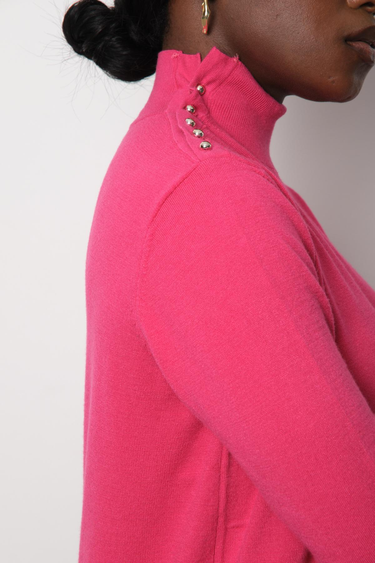 Wholesale Women Fuchsia Mock-Neck Sweaters 711155