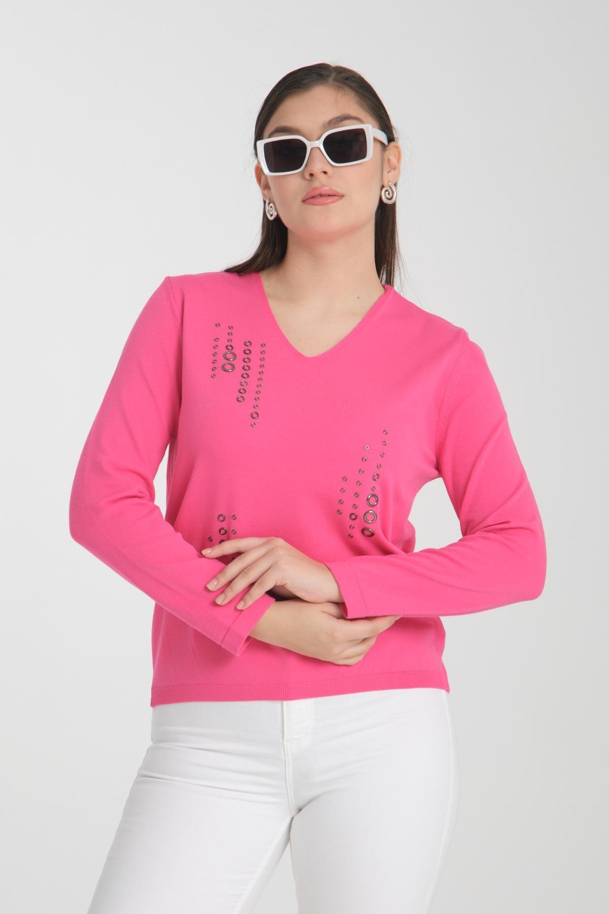 Wholesale Women Fuchsia Studded V Neck Knit Blouse 722641