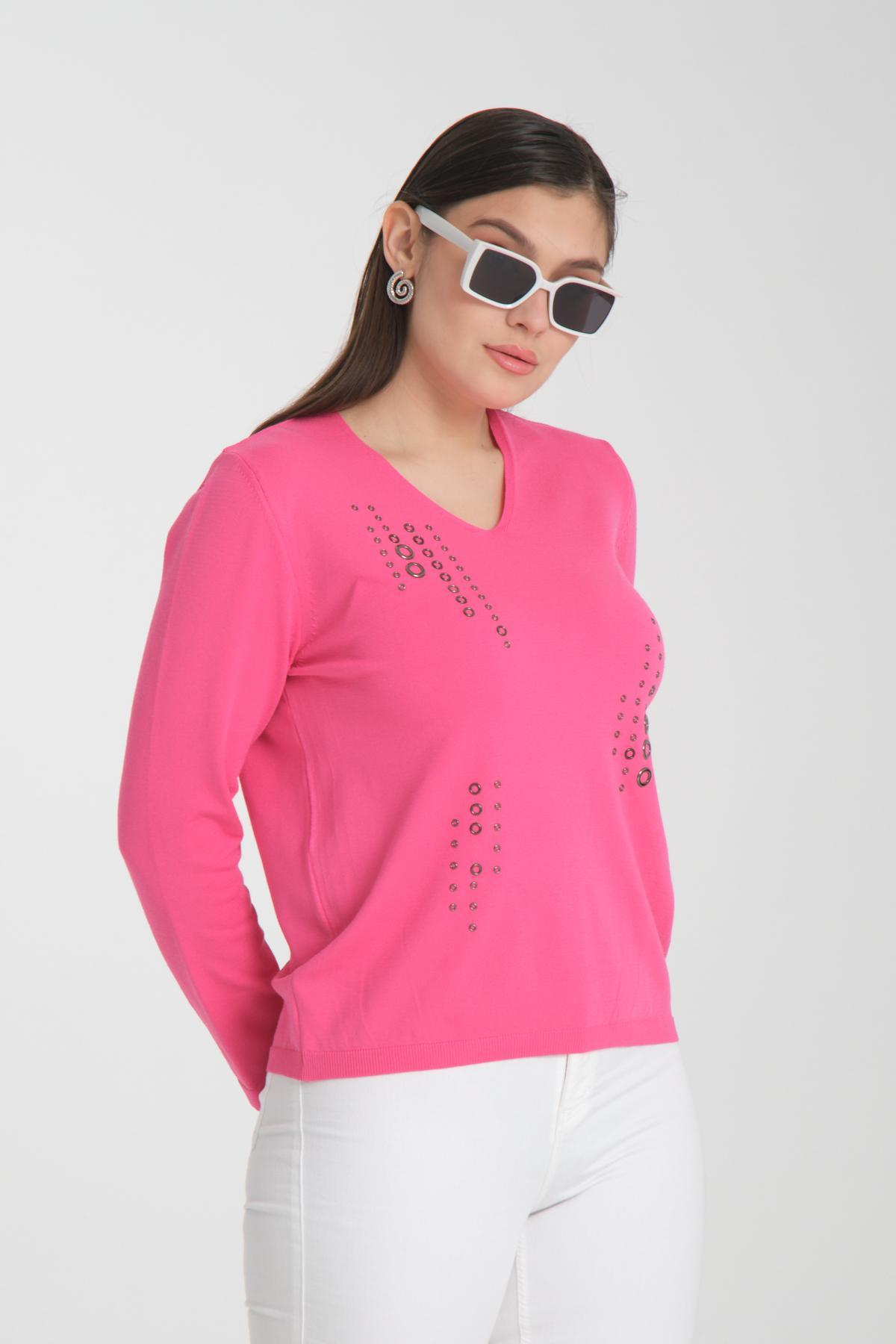 Wholesale Women Fuchsia Studded V Neck Knit Blouse 722641
