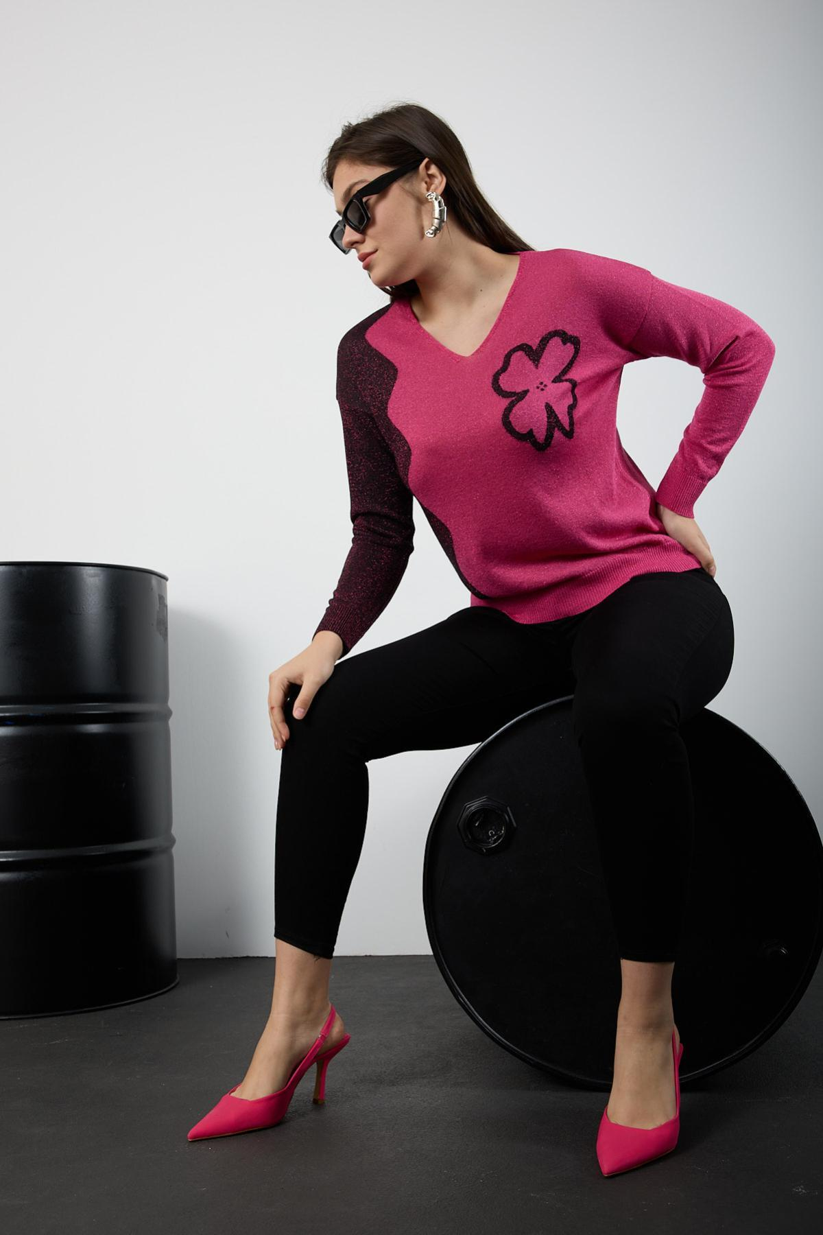 Wholesale Women Fuchsia Two Tone Glittery V-Neck Knit Blouse 725239