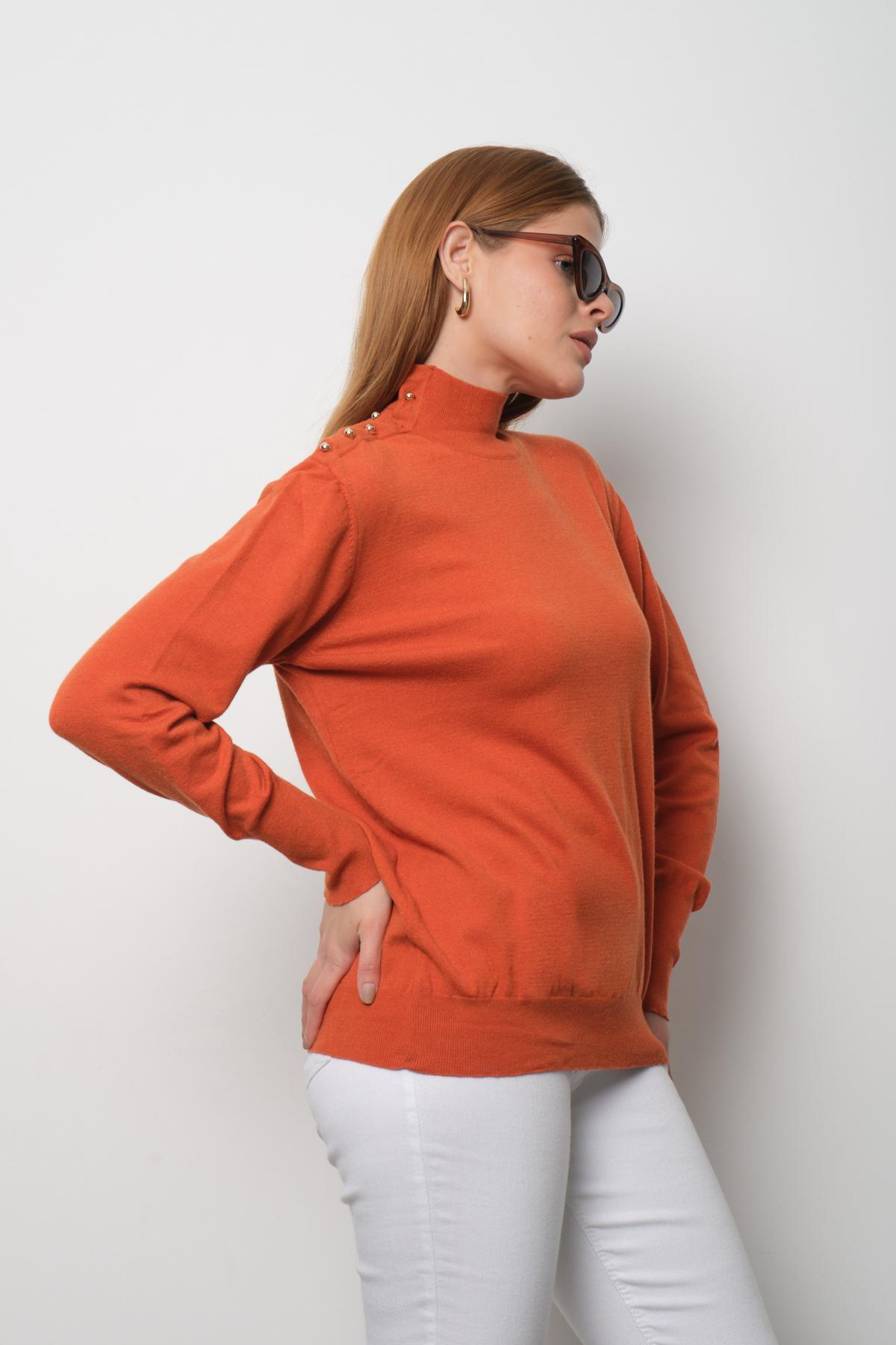 Wholesale Women Ginger Mock-Neck Sweaters 711153
