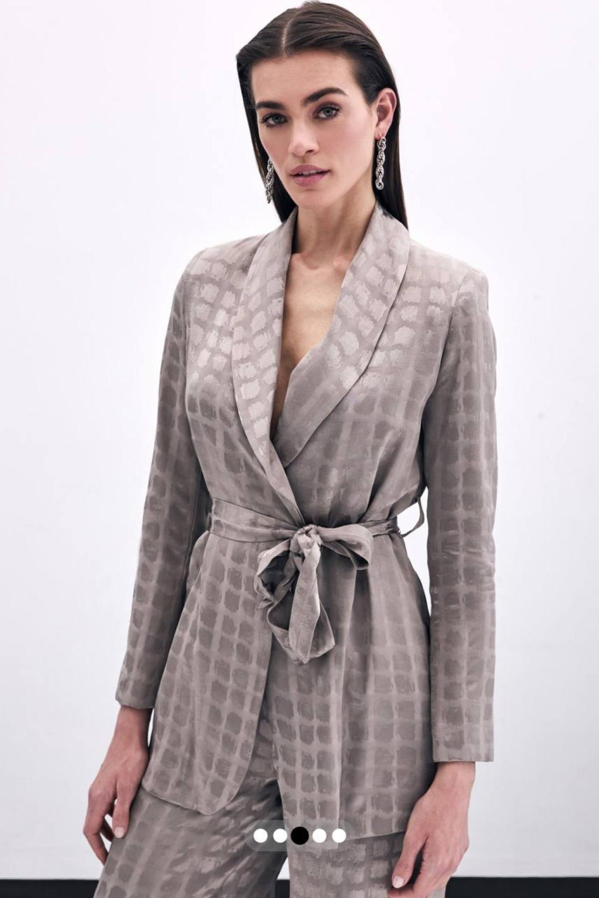 Wholesale Women Gray Blazer Jacket 732501