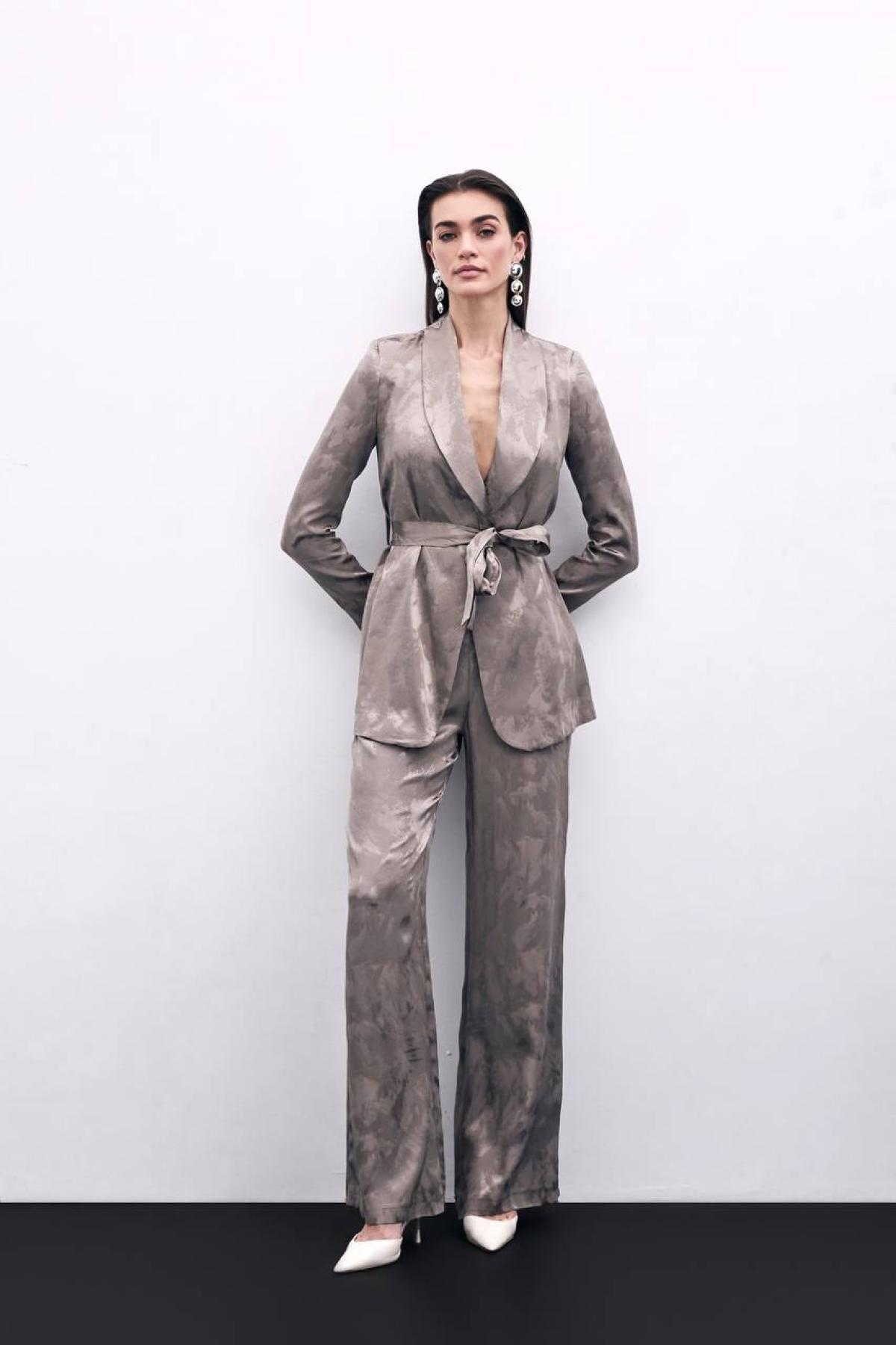 Wholesale Women Gray Blazer Jacket 731292