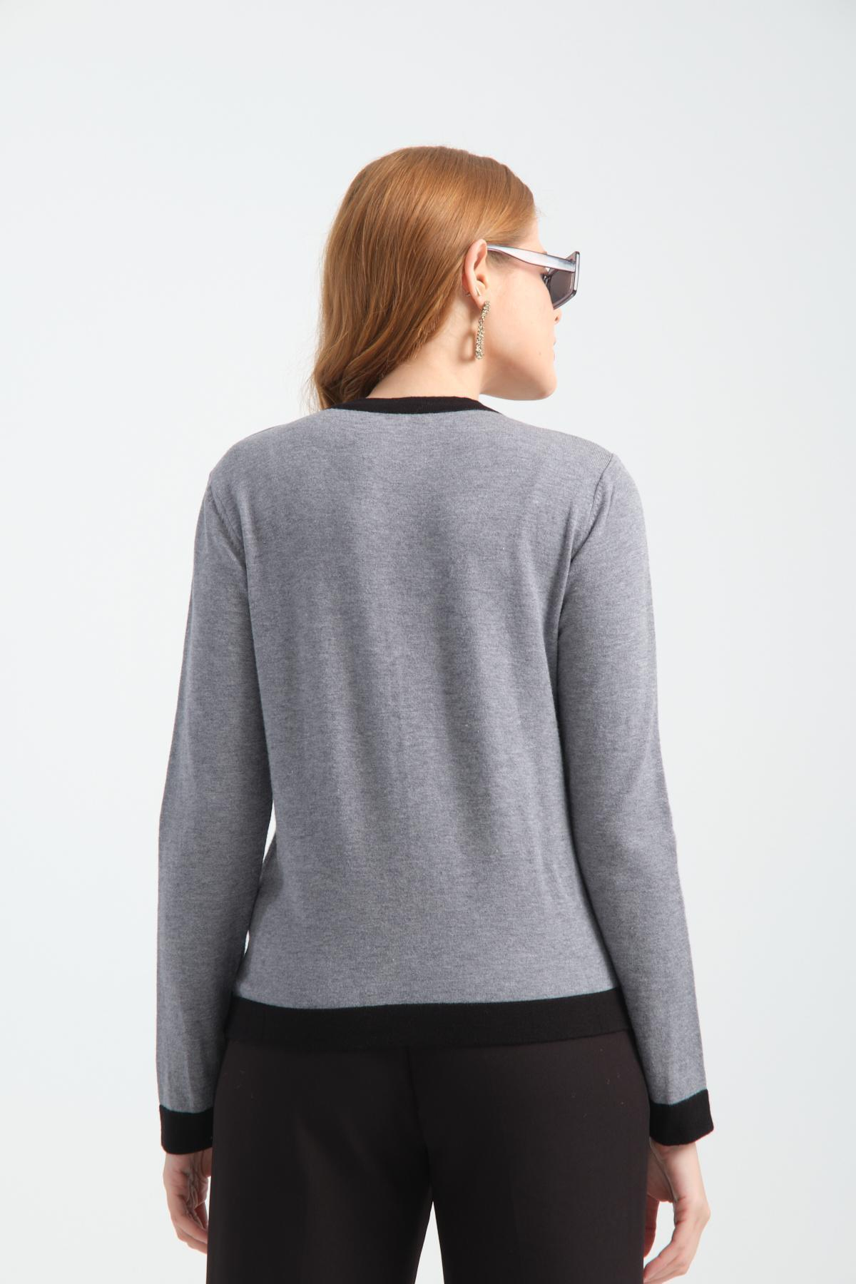 Wholesale Women Gray Collarless Cardigans 706715