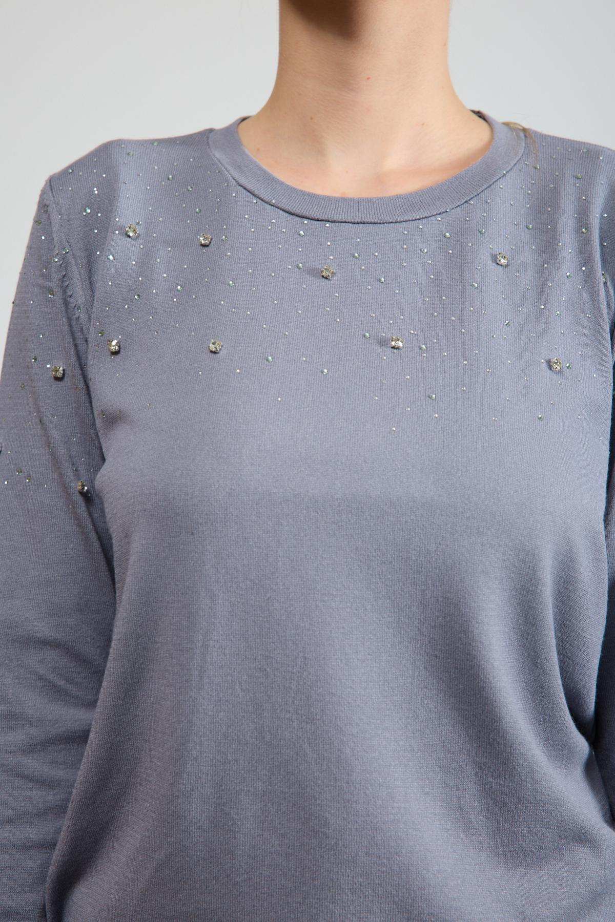 Wholesale Women Gray Crew Neck Knit Blouse Adorned with Rhinestones 725232