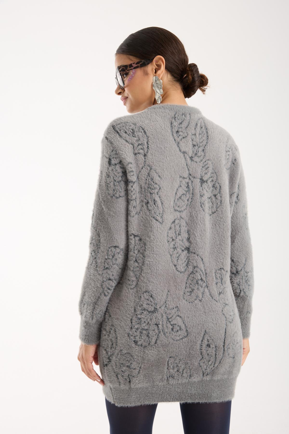 Wholesale Women Gray Crew-Neck Knit Blouse with Leaf Pattern 738873