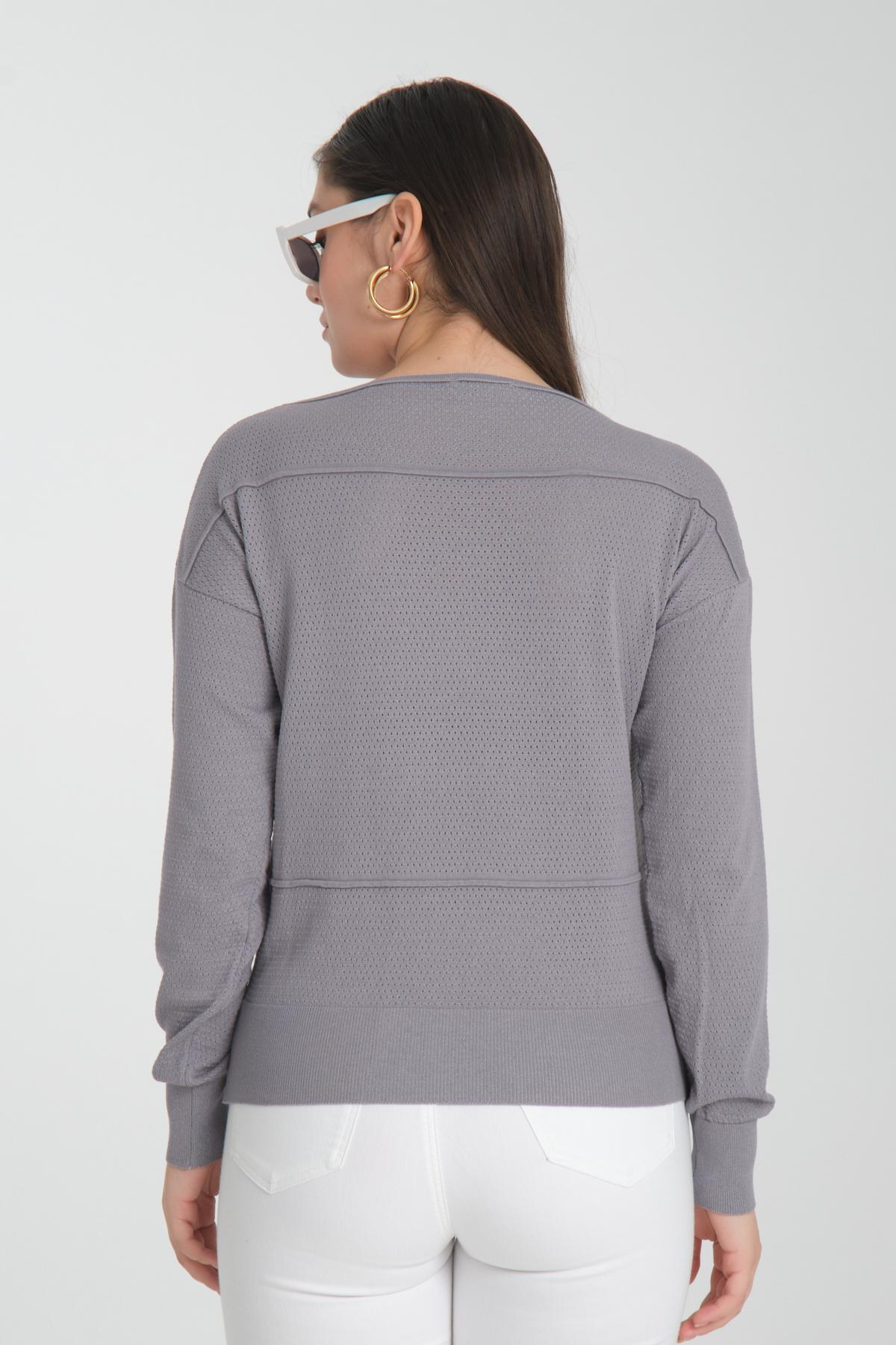Wholesale Women Gray Openwork Boat Neck Knit Blouse 722664