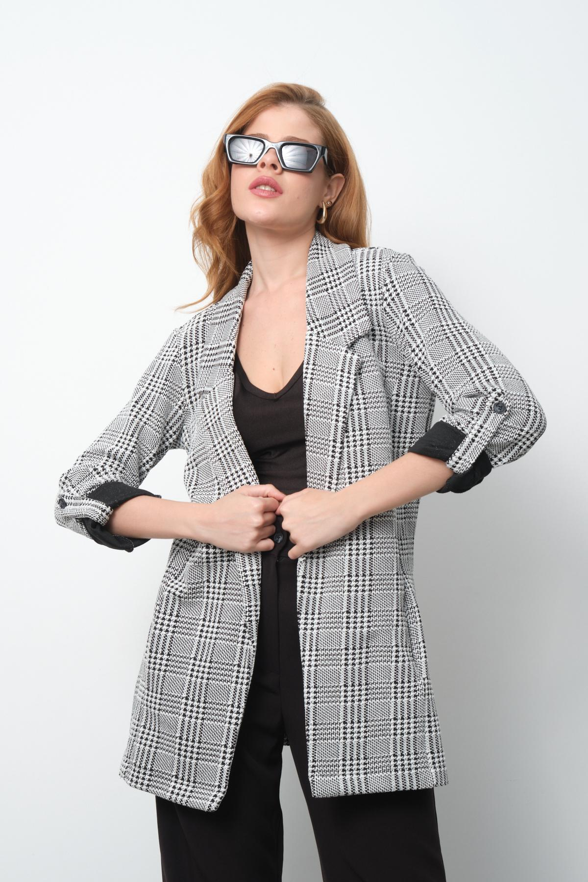 Wholesale Women Gray Single Breasted Lined Blazer 706404