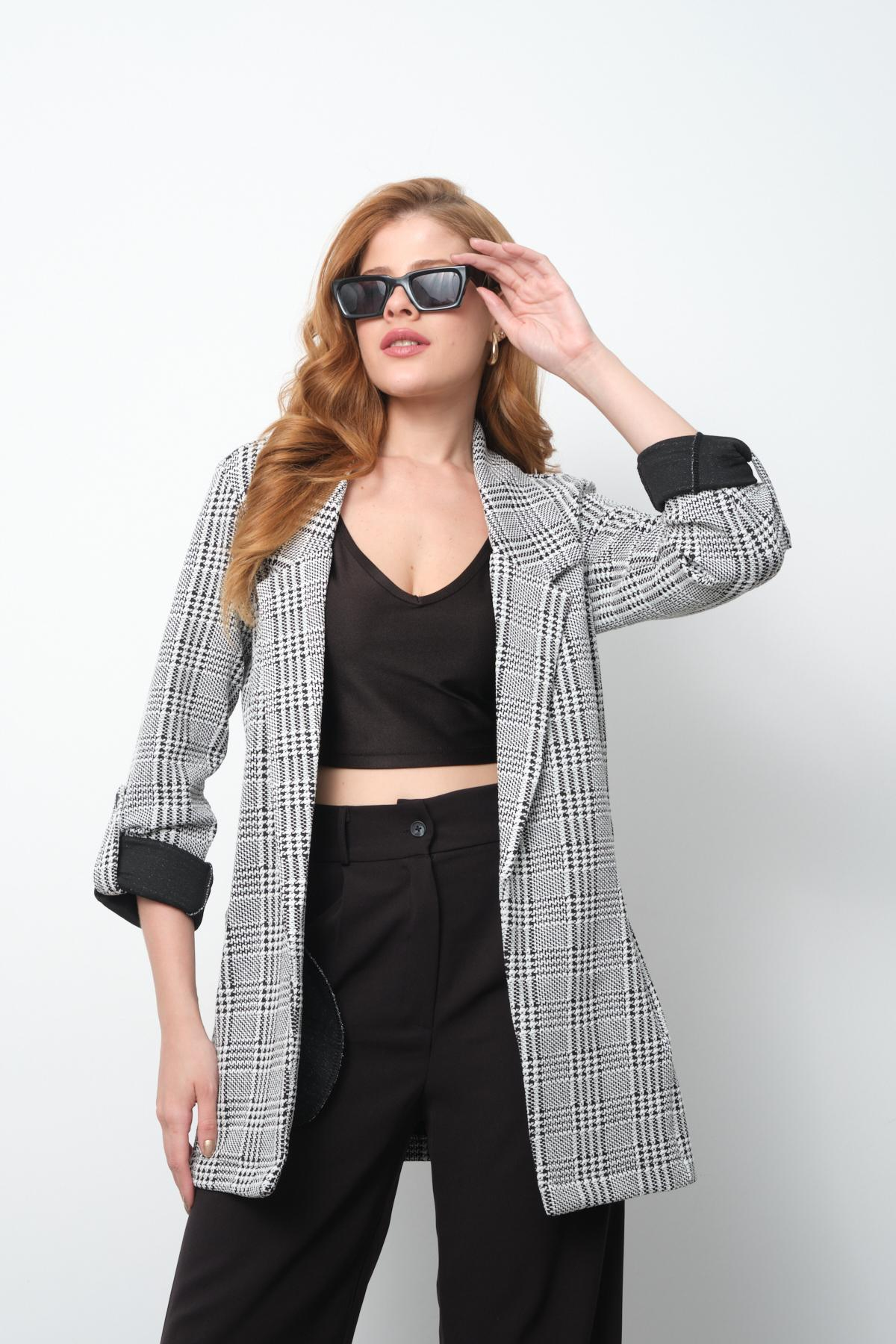 Wholesale Women Gray Single Breasted Lined Blazer 706404