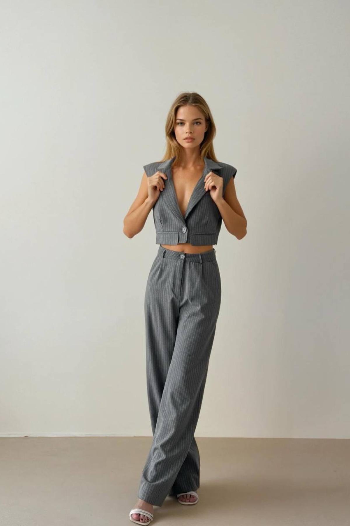 Wholesale Women Gray Suit 730069