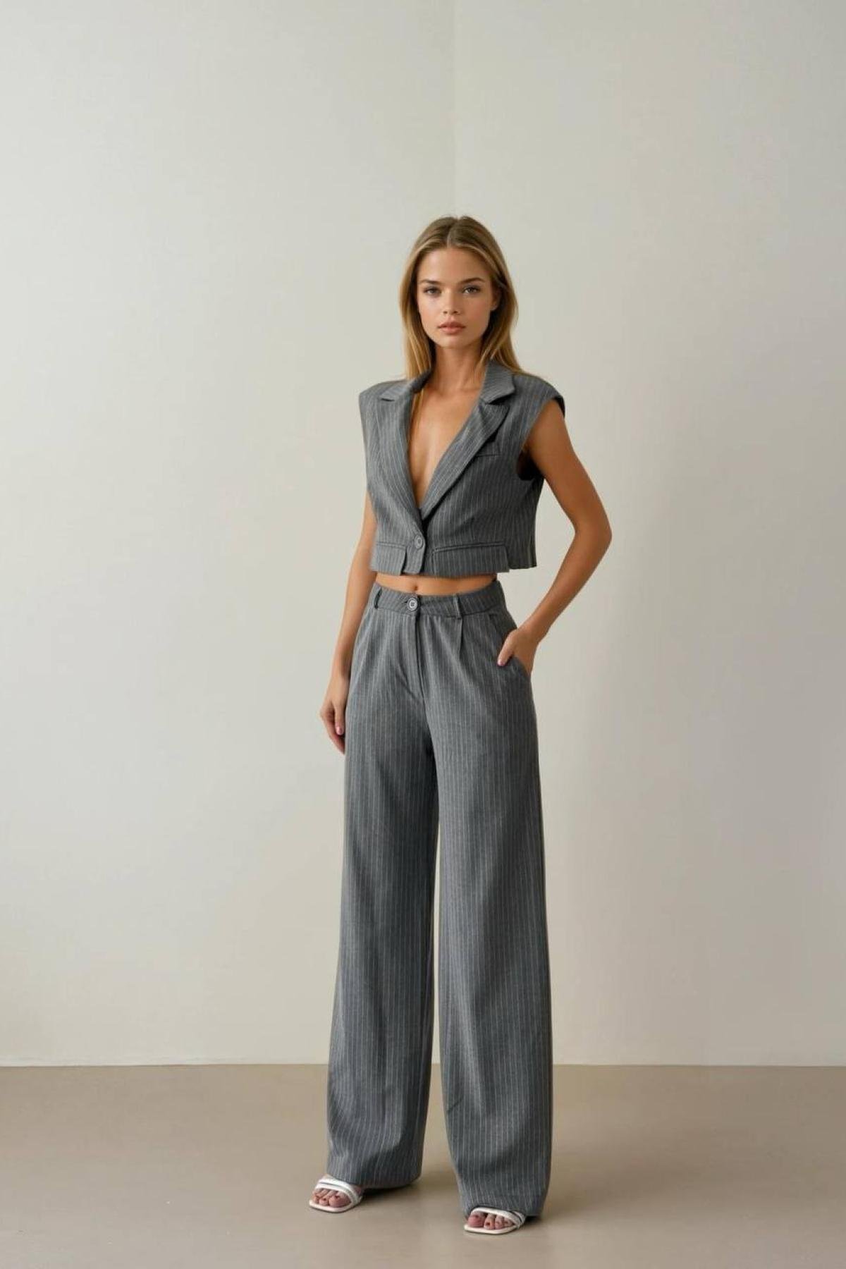 Wholesale Women Gray Suit 730069
