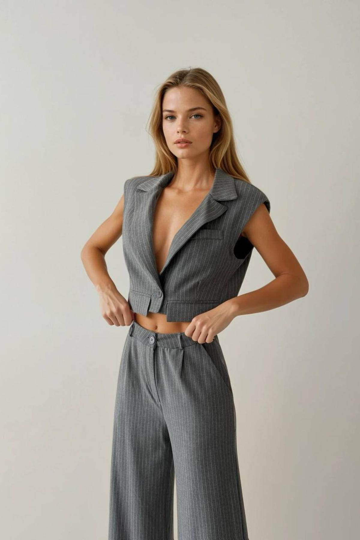 Wholesale Women Gray Suit 730069