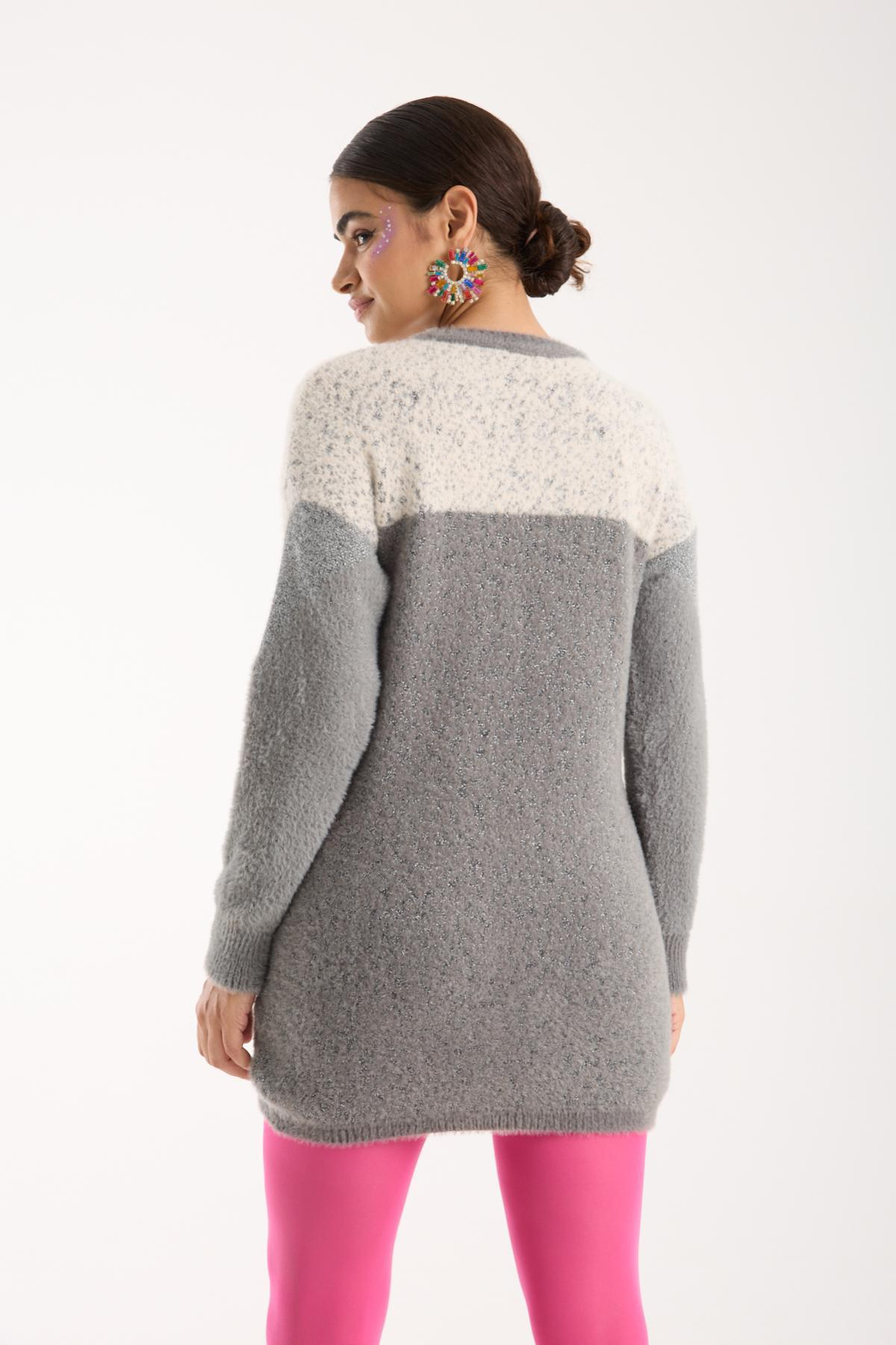 Wholesale Women Gray Two-Tone Crew-Neck Lurex Knit Blouse 738868