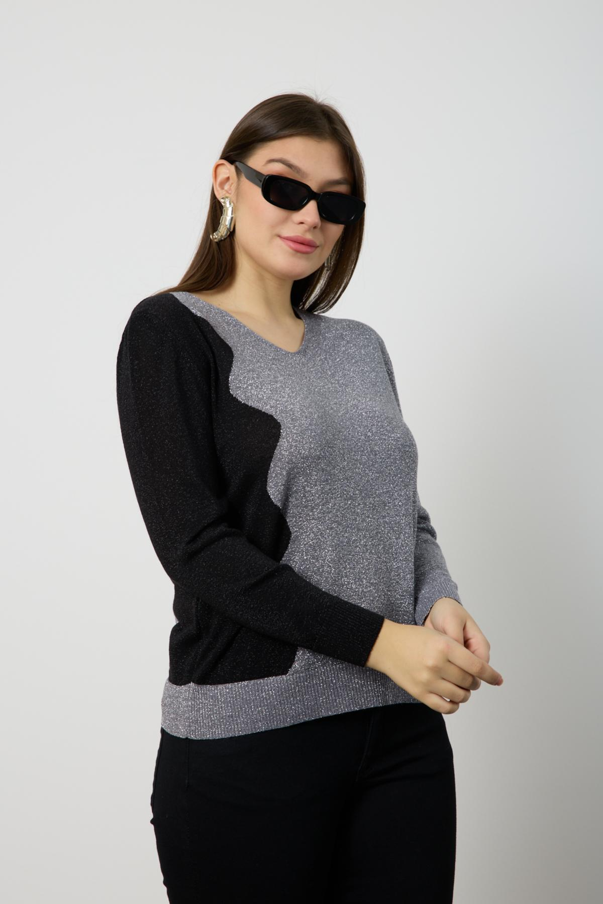 Wholesale Women Gray Two Tone Glittery V-Neck Knit Blouse 724836