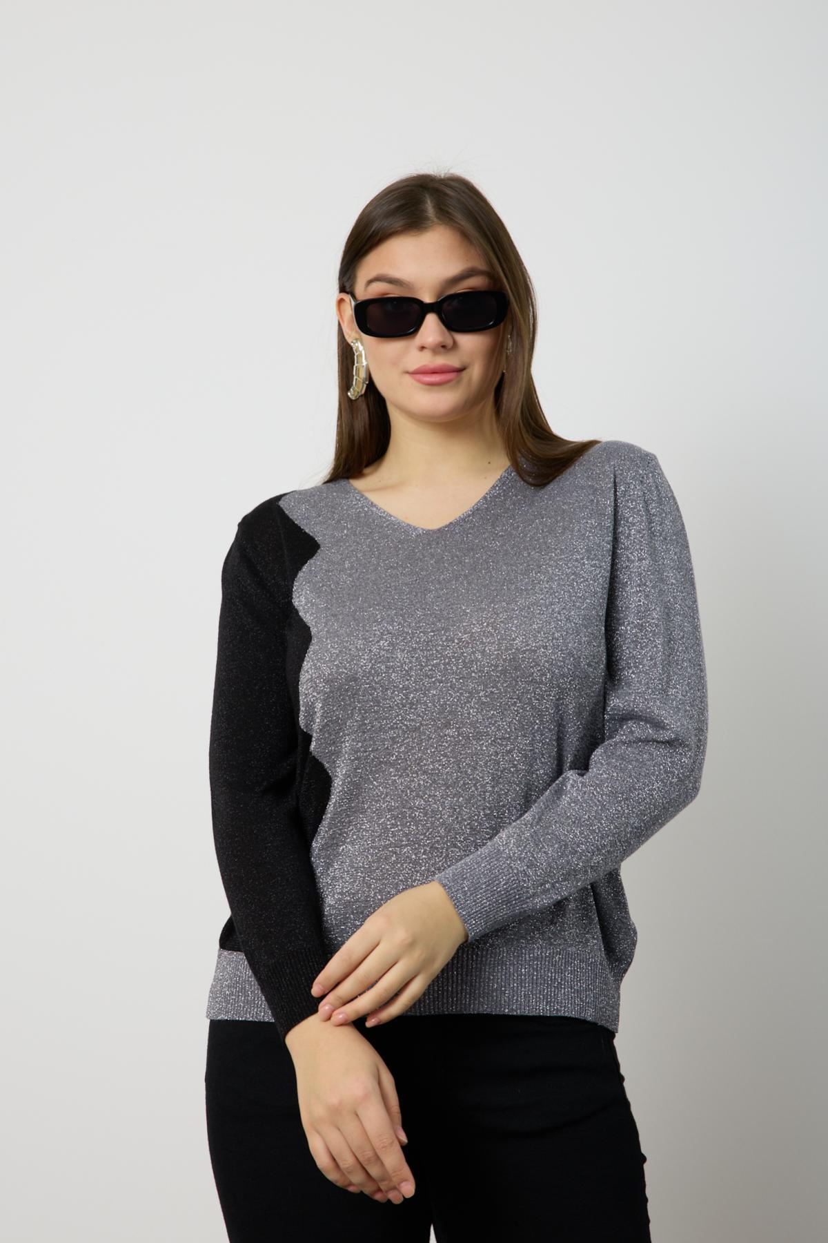 Wholesale Women Gray Two Tone Glittery V-Neck Knit Blouse 724836