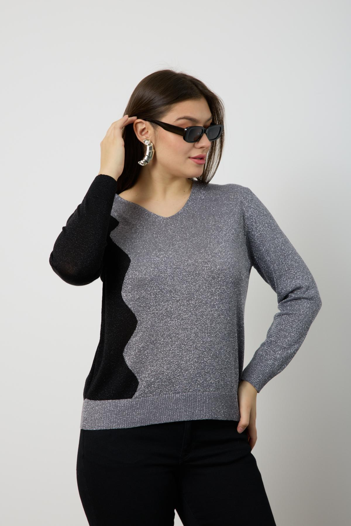 Wholesale Women Gray Two Tone Glittery V-Neck Knit Blouse 724836