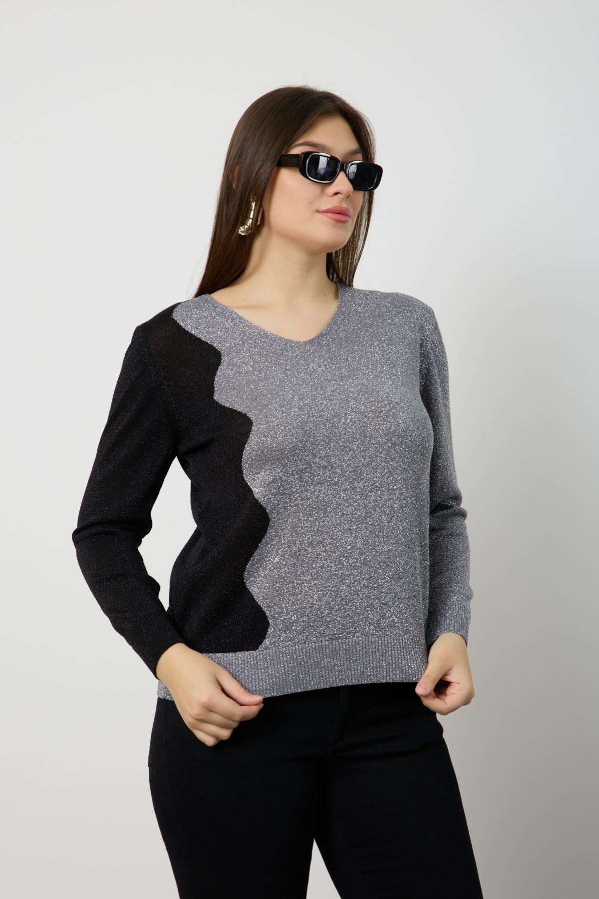 Wholesale Women Gray Two Tone Glittery V-Neck Knit Blouse 724836
