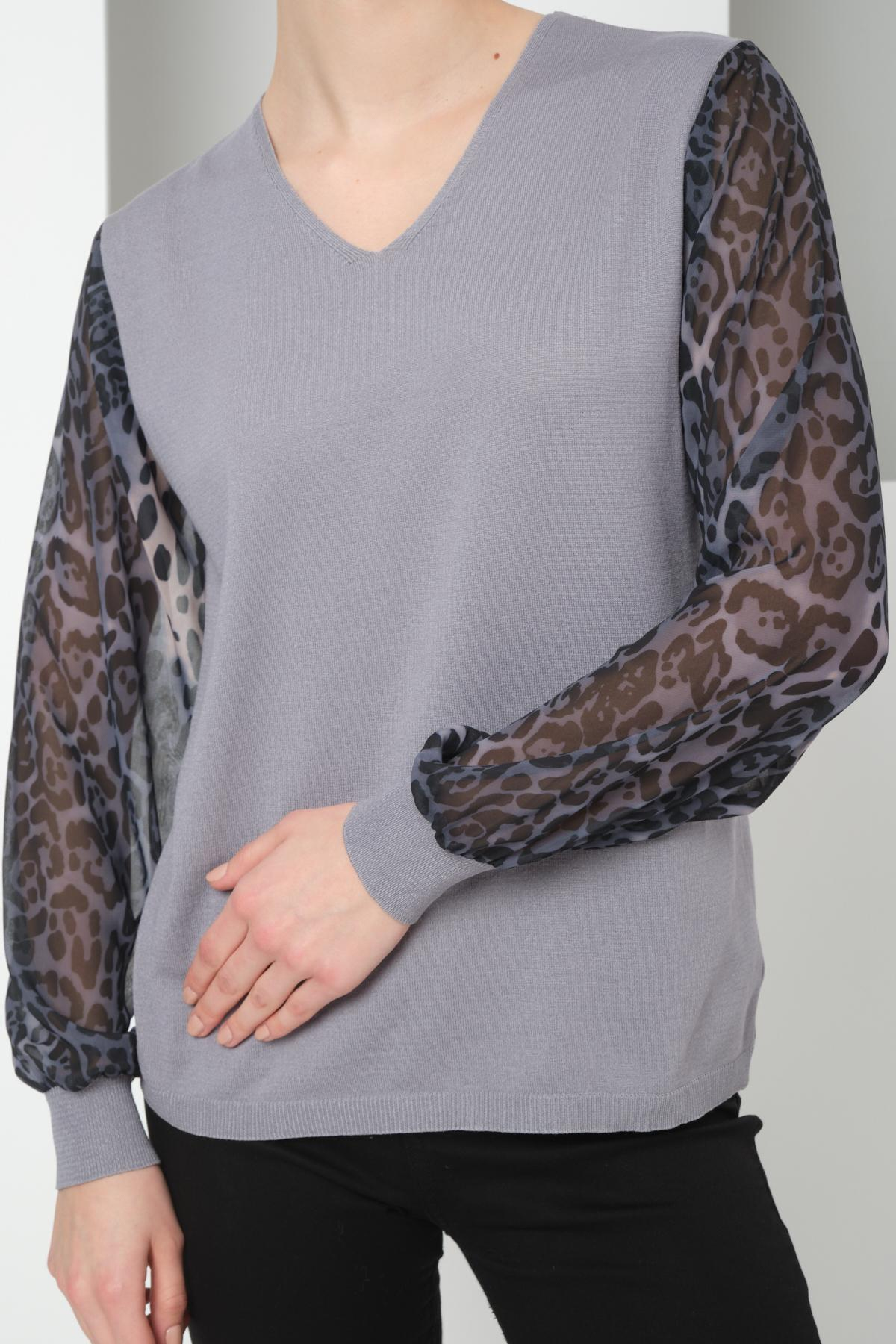 Wholesale Women Gray V Neck Knit Blouse with Chiffon Sleeves 724778