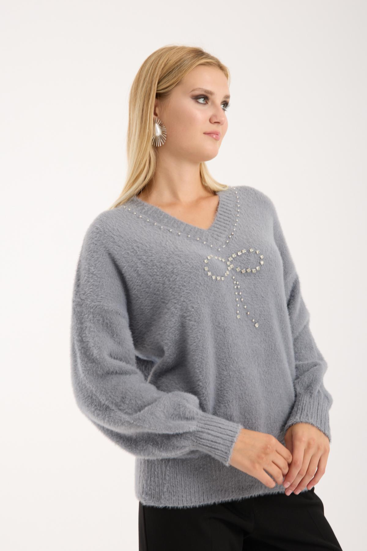 Wholesale Women Gray V-Neck Knit Blouse with Rhinestone and Pearl Embellishments 738883