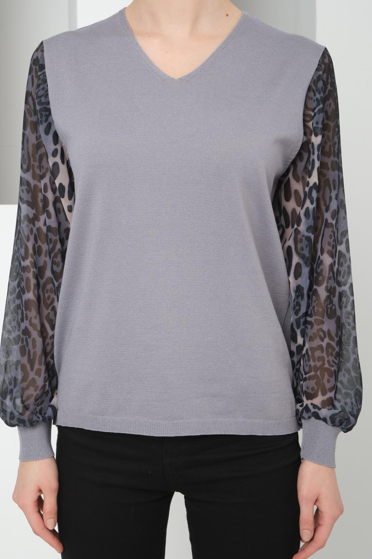 Wholesale Women Gray V Neck Knit Blouse with Chiffon Sleeves 724778