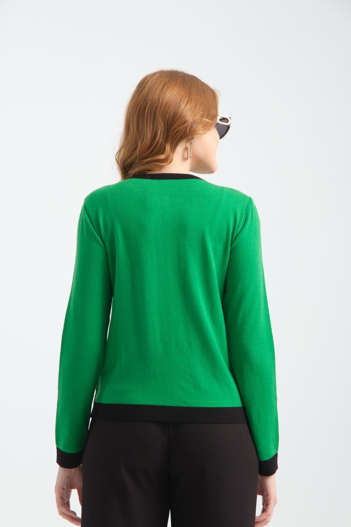 Wholesale Women Green Collarless Cardigans 706720