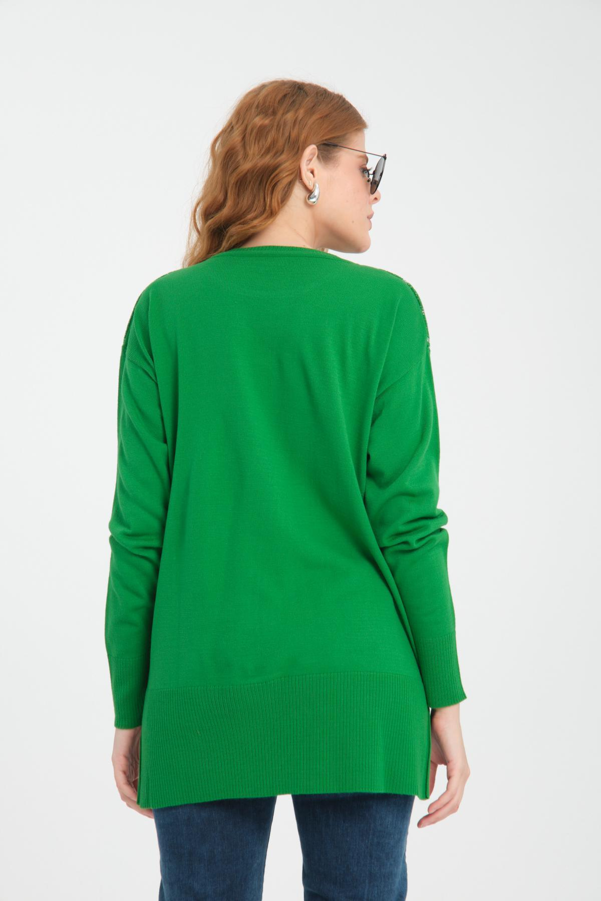 Wholesale Women Green Glitter Crew-Neck Sweaters 710995