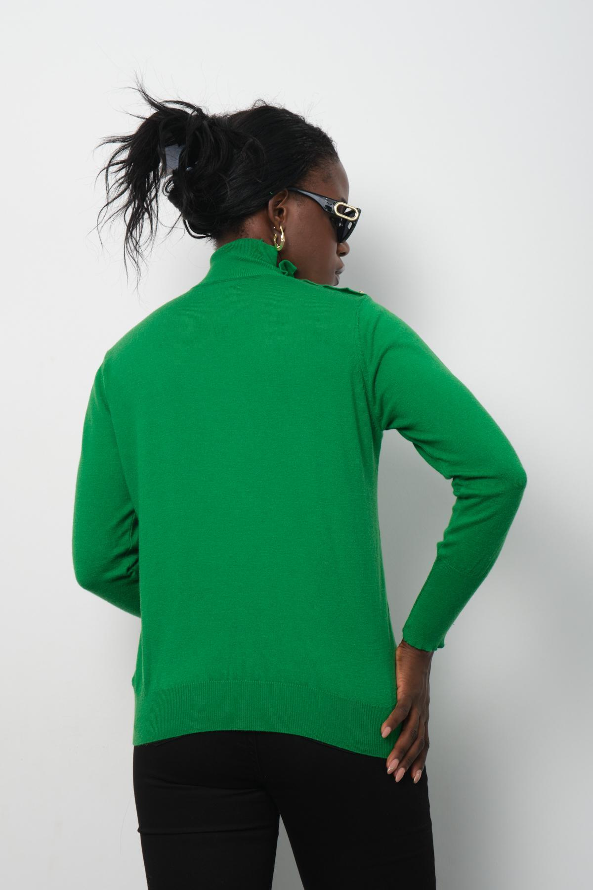 Wholesale Women Green Mock-Neck Sweaters 711157