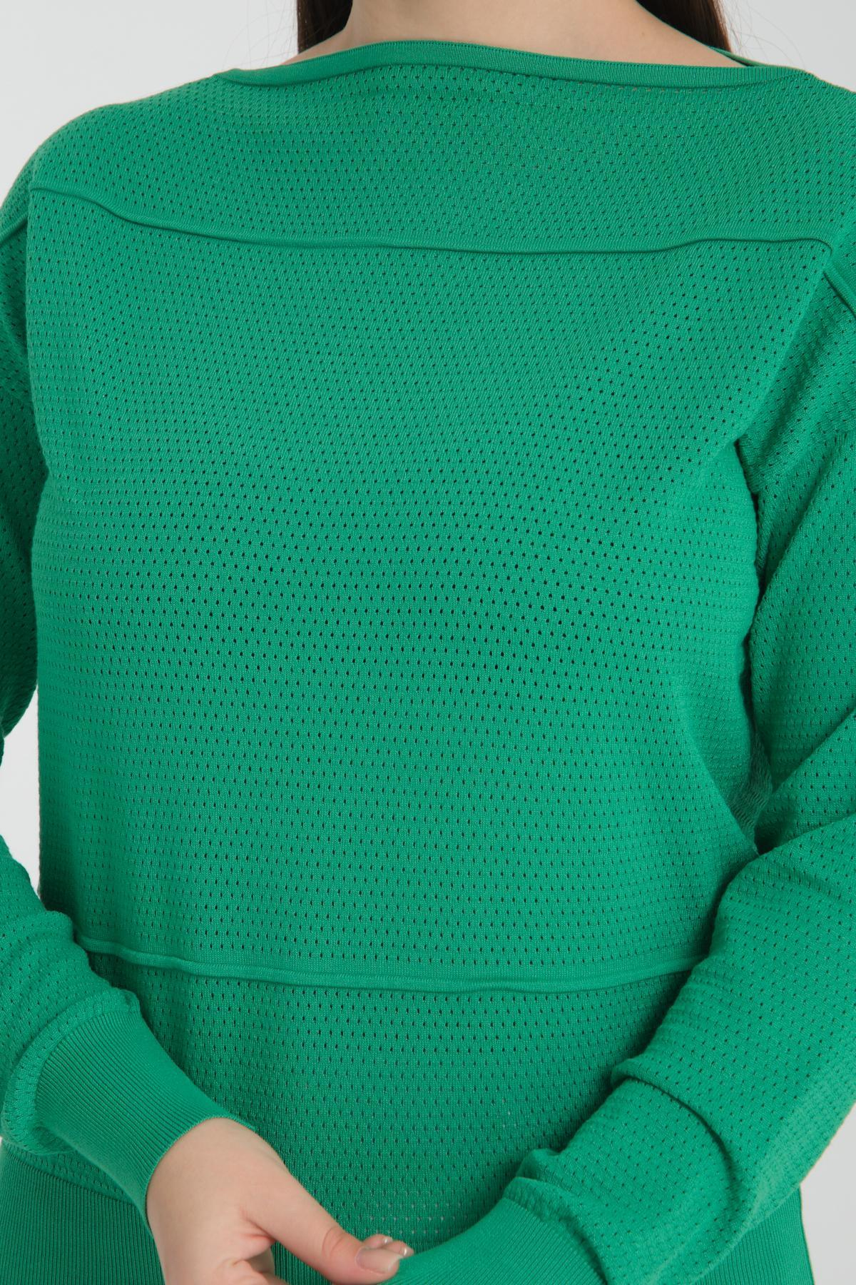 Wholesale Women Green Openwork Boat Neck Knit Blouse 722665