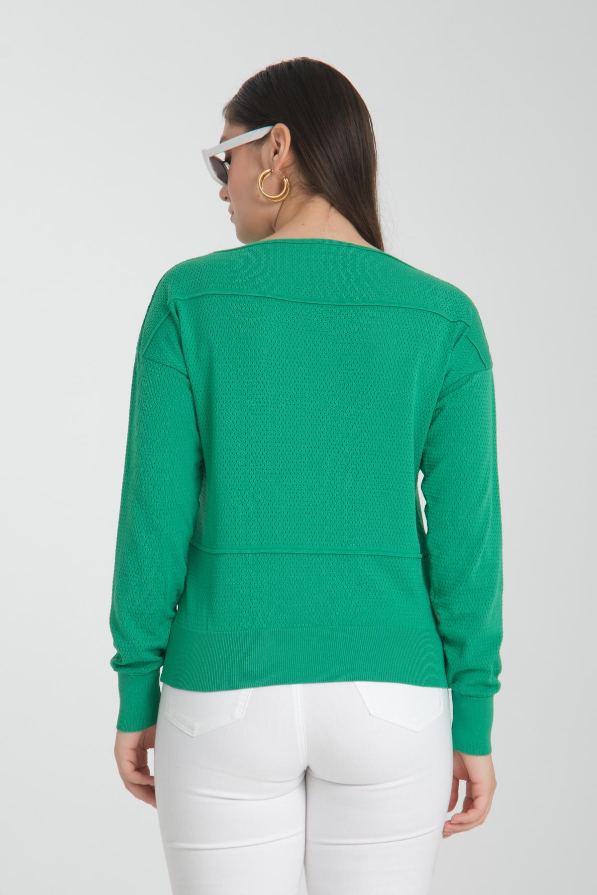 Wholesale Women Green Openwork Boat Neck Knit Blouse 722665