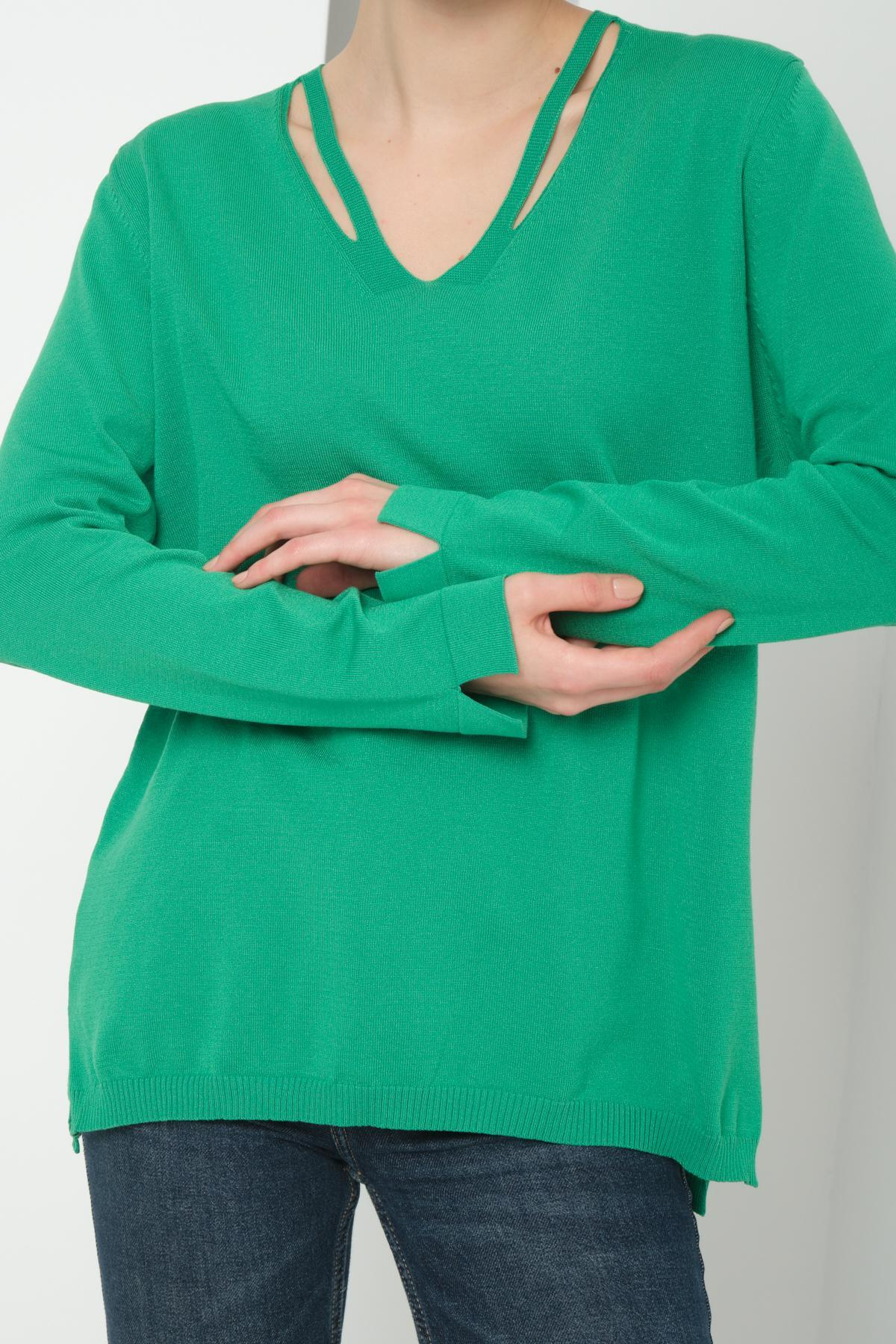Wholesale Women Green V-Neck Cut-Out Knit Blouse with Side Slits 724805