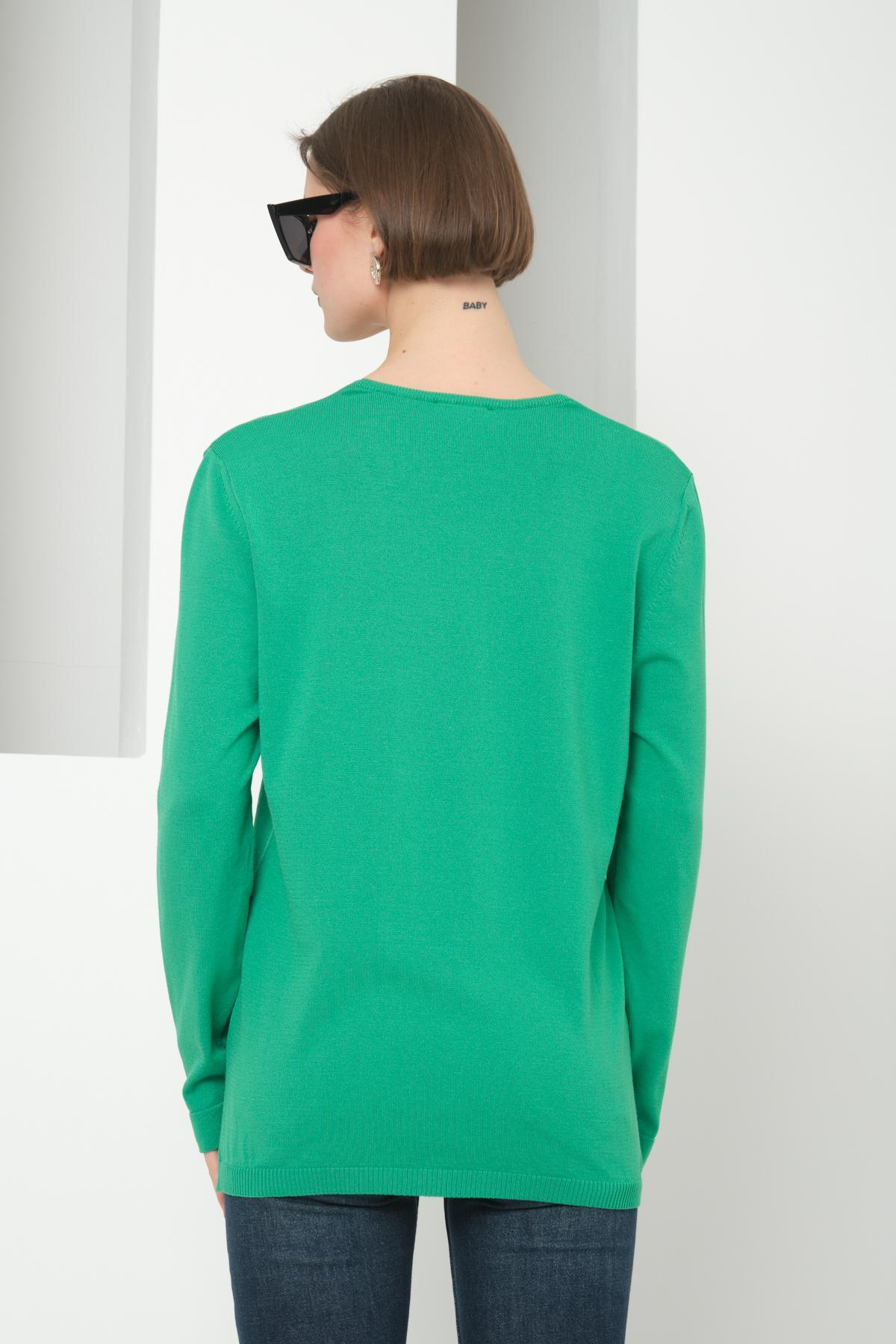 Wholesale Women Green V-Neck Cut-Out Knit Blouse with Side Slits 724805