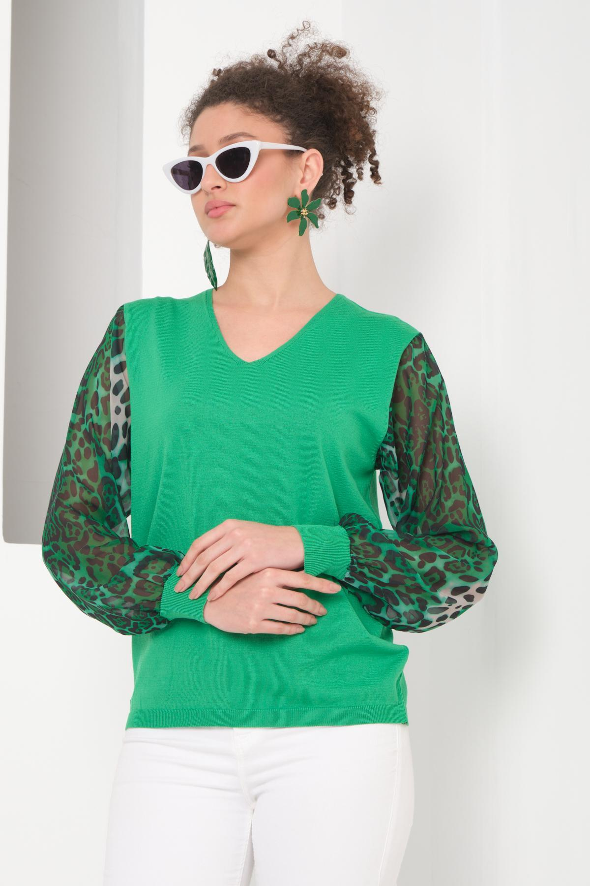 Wholesale Women Green V Neck Knit Blouse with Chiffon Sleeves 724777