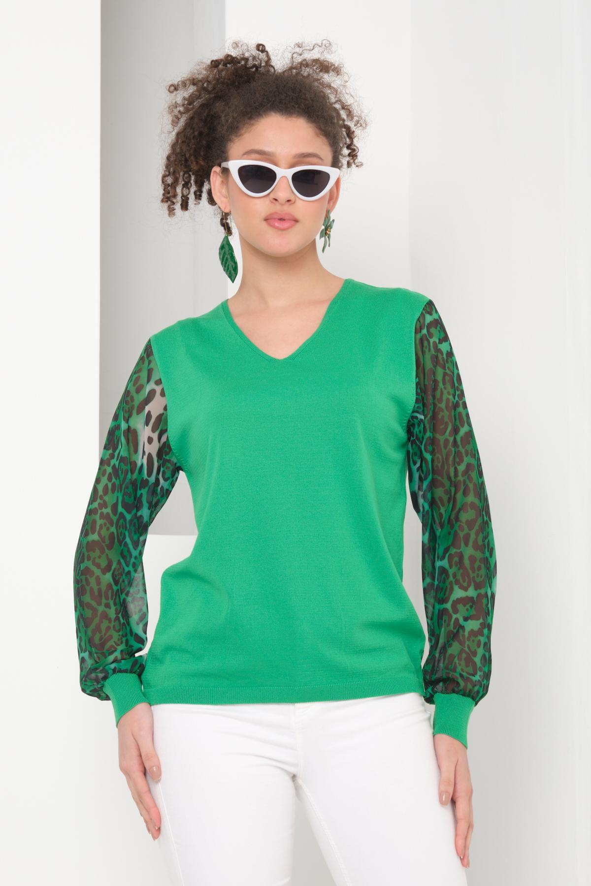 Wholesale Women Green V Neck Knit Blouse with Chiffon Sleeves 724777