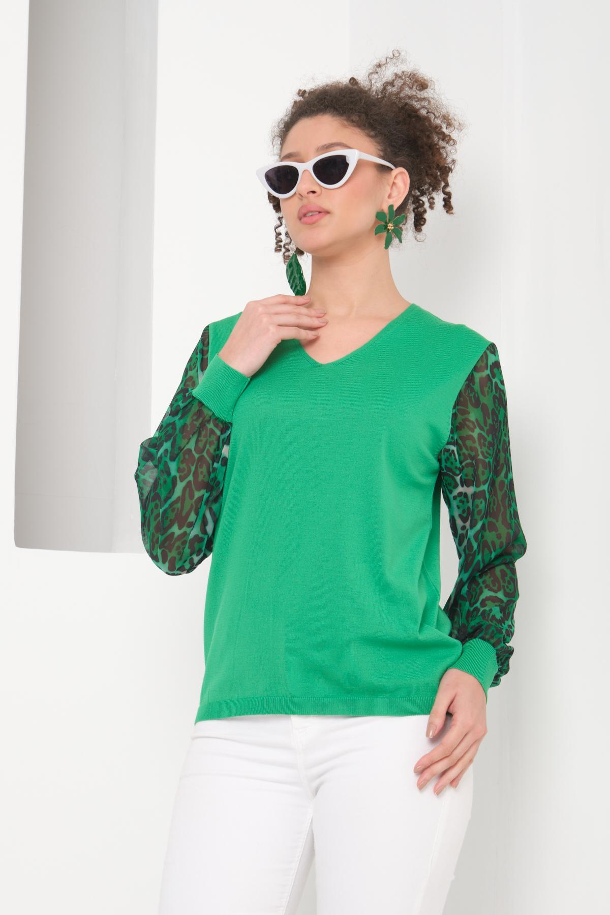 Wholesale Women Green V Neck Knit Blouse with Chiffon Sleeves 724777