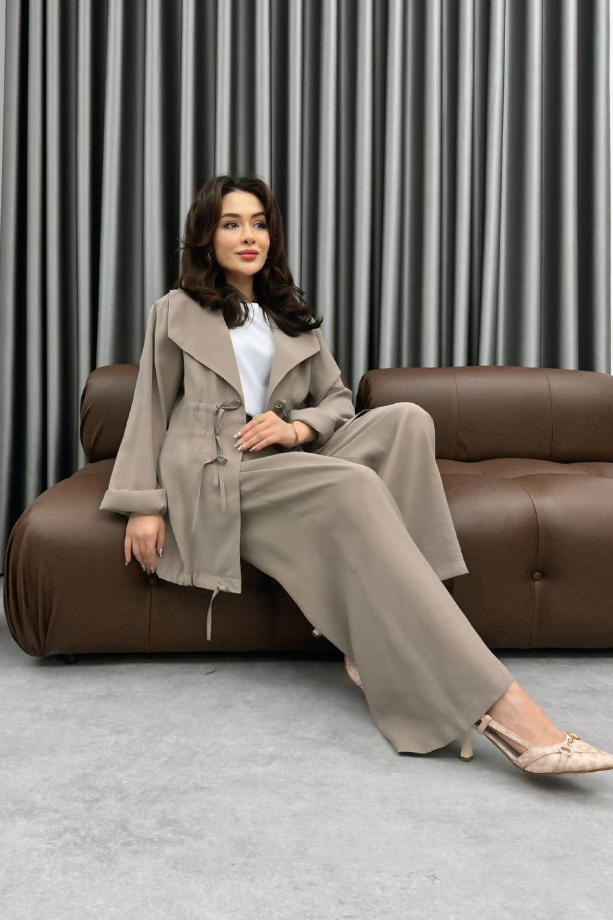 Wholesale Women Greige Two Piece Suit 728751
