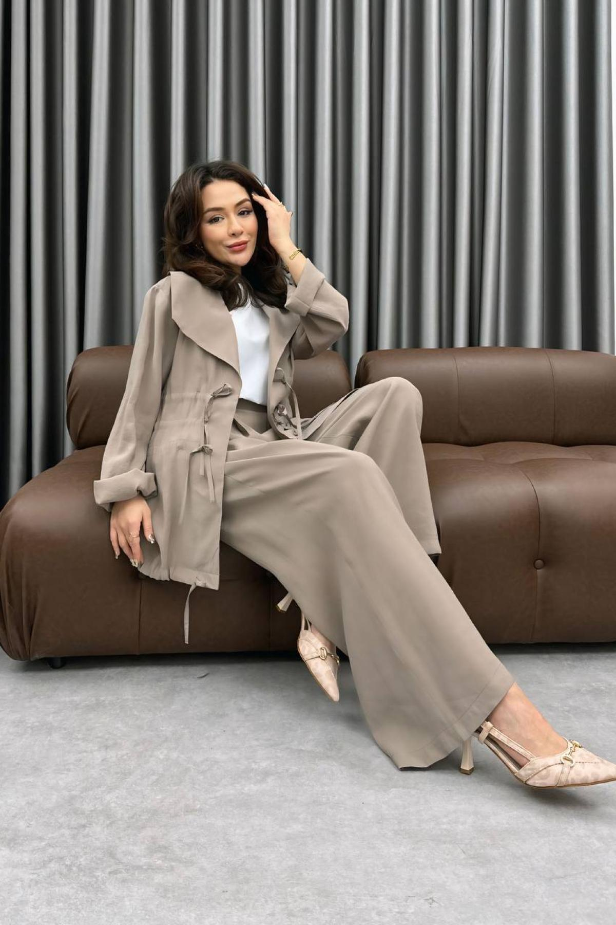 Wholesale Women Greige Two Piece Suit 728751