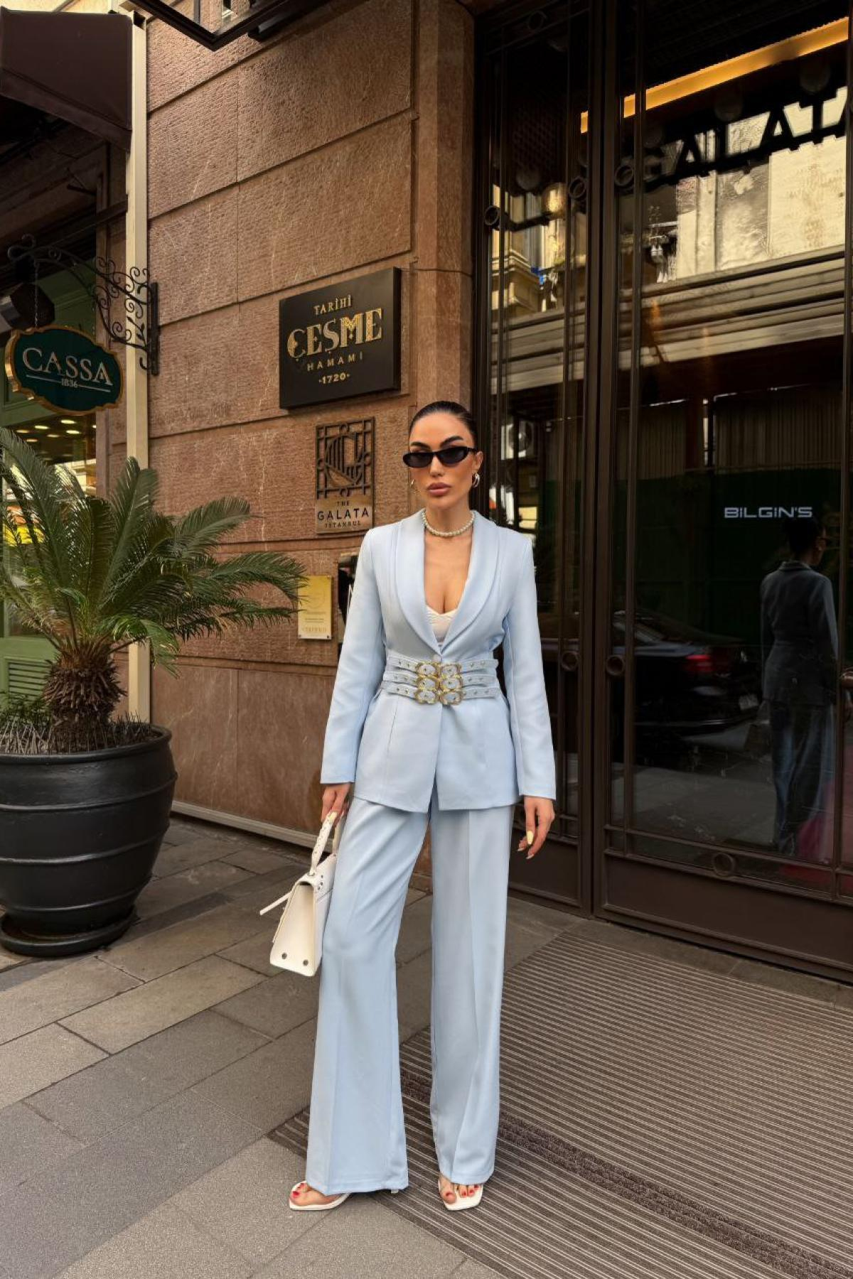 Wholesale Women Ice Blue Two Piece Suit Blazer and Pants Set 737347