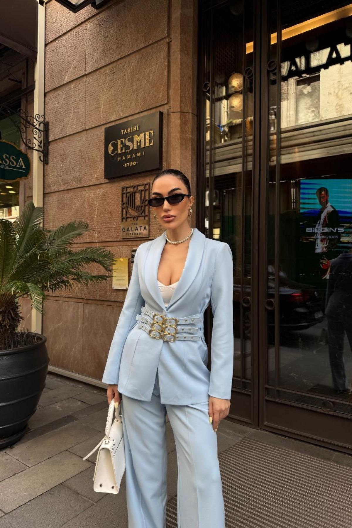 Wholesale Women Ice Blue Two Piece Suit Blazer and Pants Set 737347