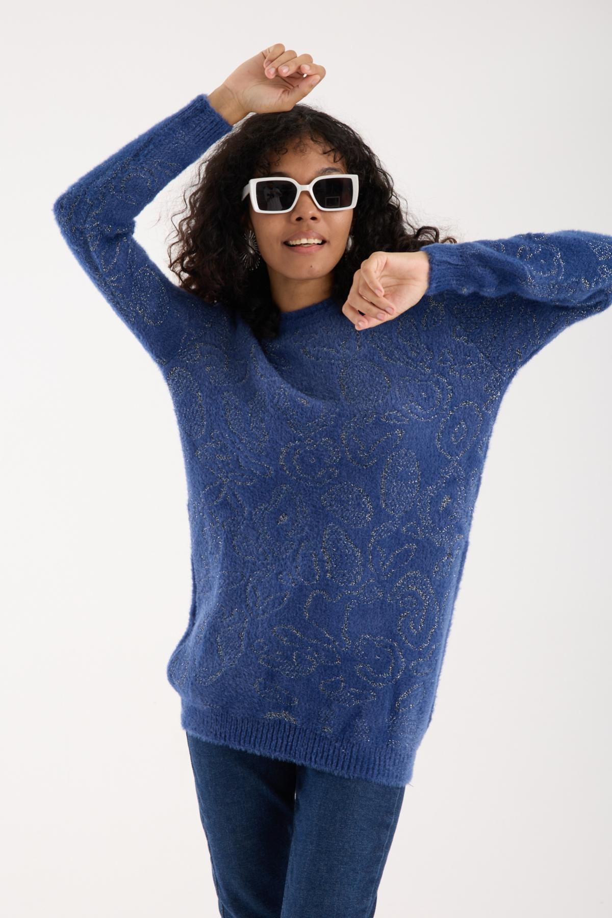 Wholesale Women Indigo Lurex Crew-Neck Knit Blouse with Side Slits 738857