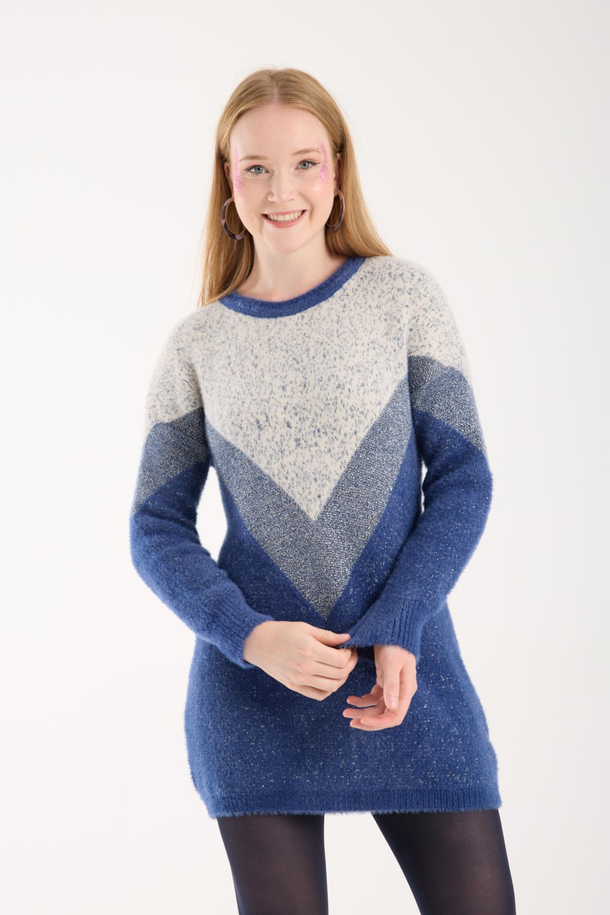 Wholesale Women Indigo Two-Tone Crew-Neck Lurex Knit Blouse 738871