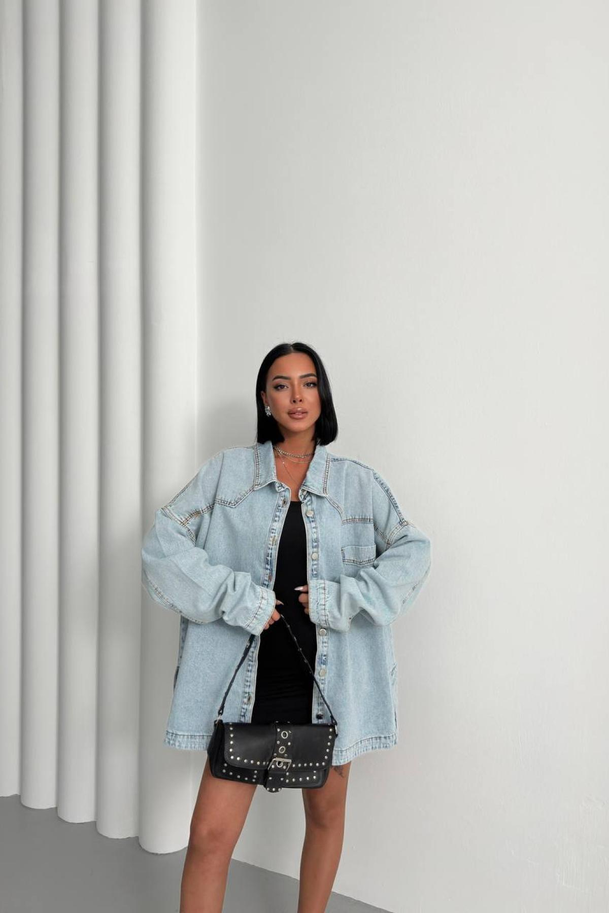 Wholesale Women Light Blue Denim Jacket 731160