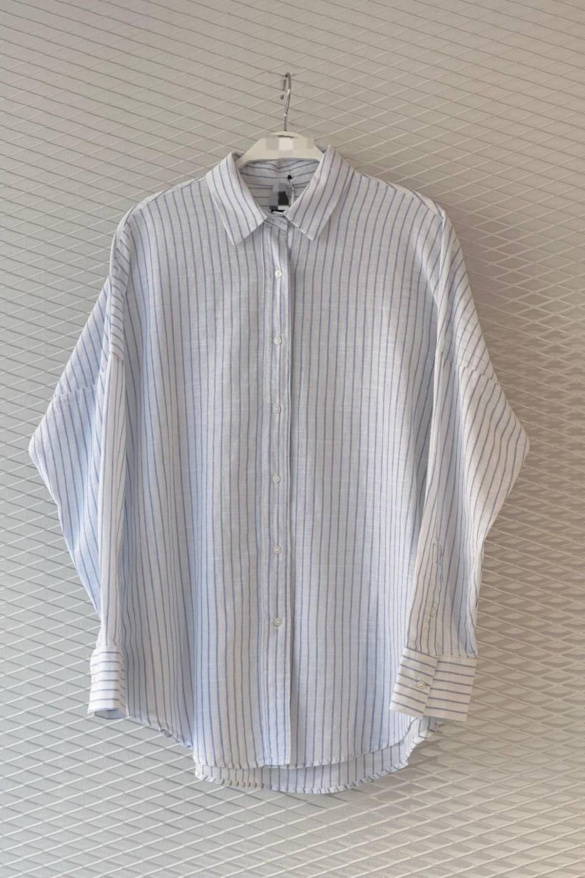 Wholesale Women Light Blue Shirt 719793
