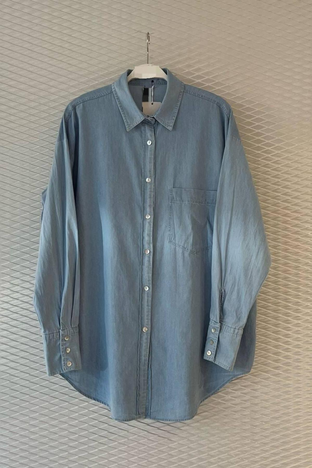 Wholesale Women Light Blue Shirt 719782