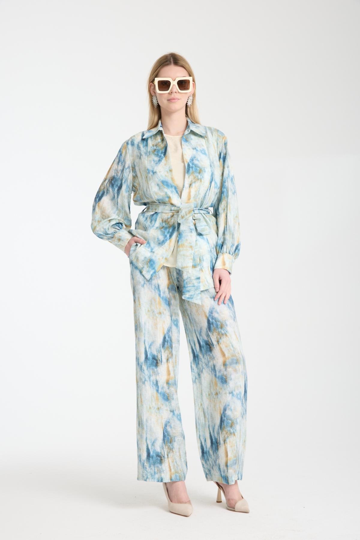 Wholesale Women Light Blue Three-Piece Patterned Suit 729224