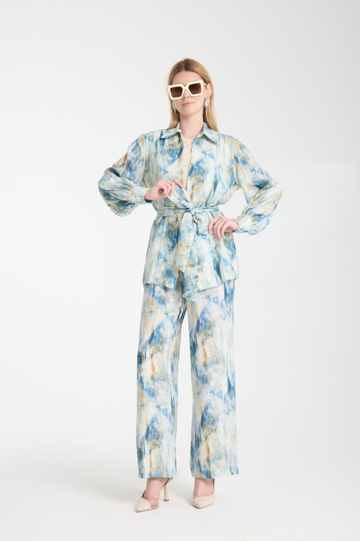 Wholesale Women Light Blue Three-Piece Patterned Suit 729224