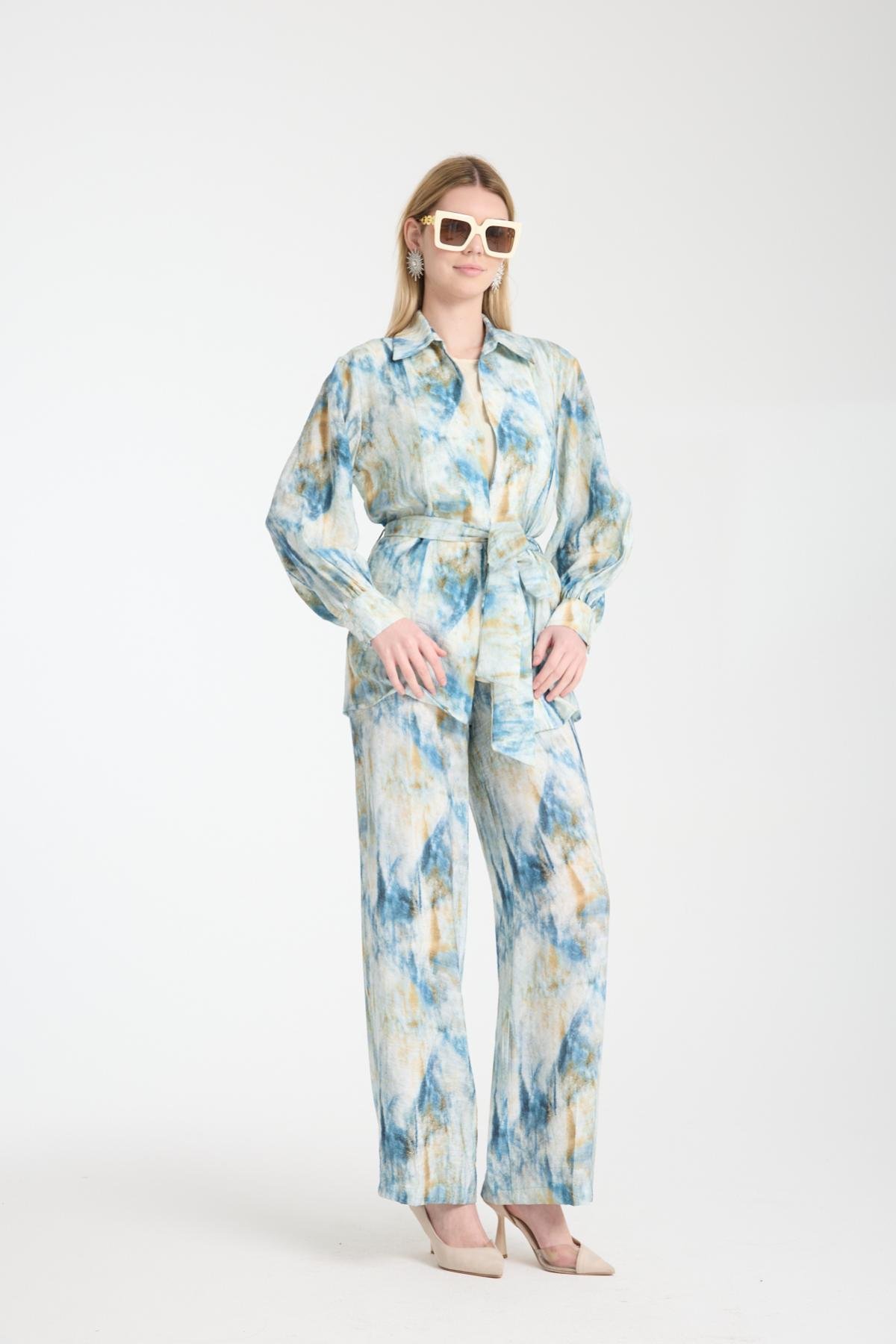 Wholesale Women Light Blue Three-Piece Patterned Suit 729224