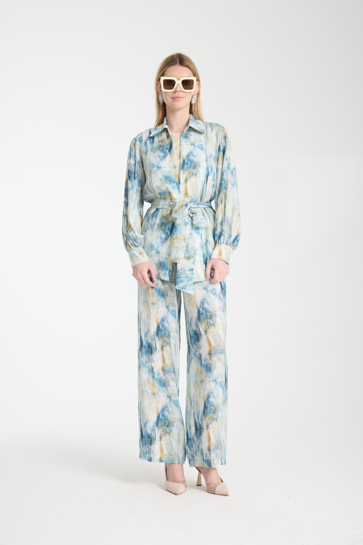 Wholesale Women Light Blue Three-Piece Patterned Suit 729224