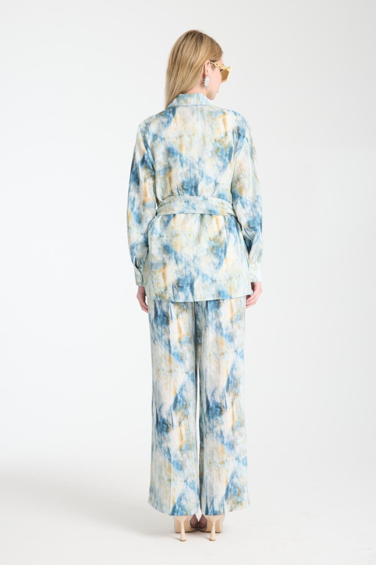 Wholesale Women Light Blue Three-Piece Patterned Suit 729224