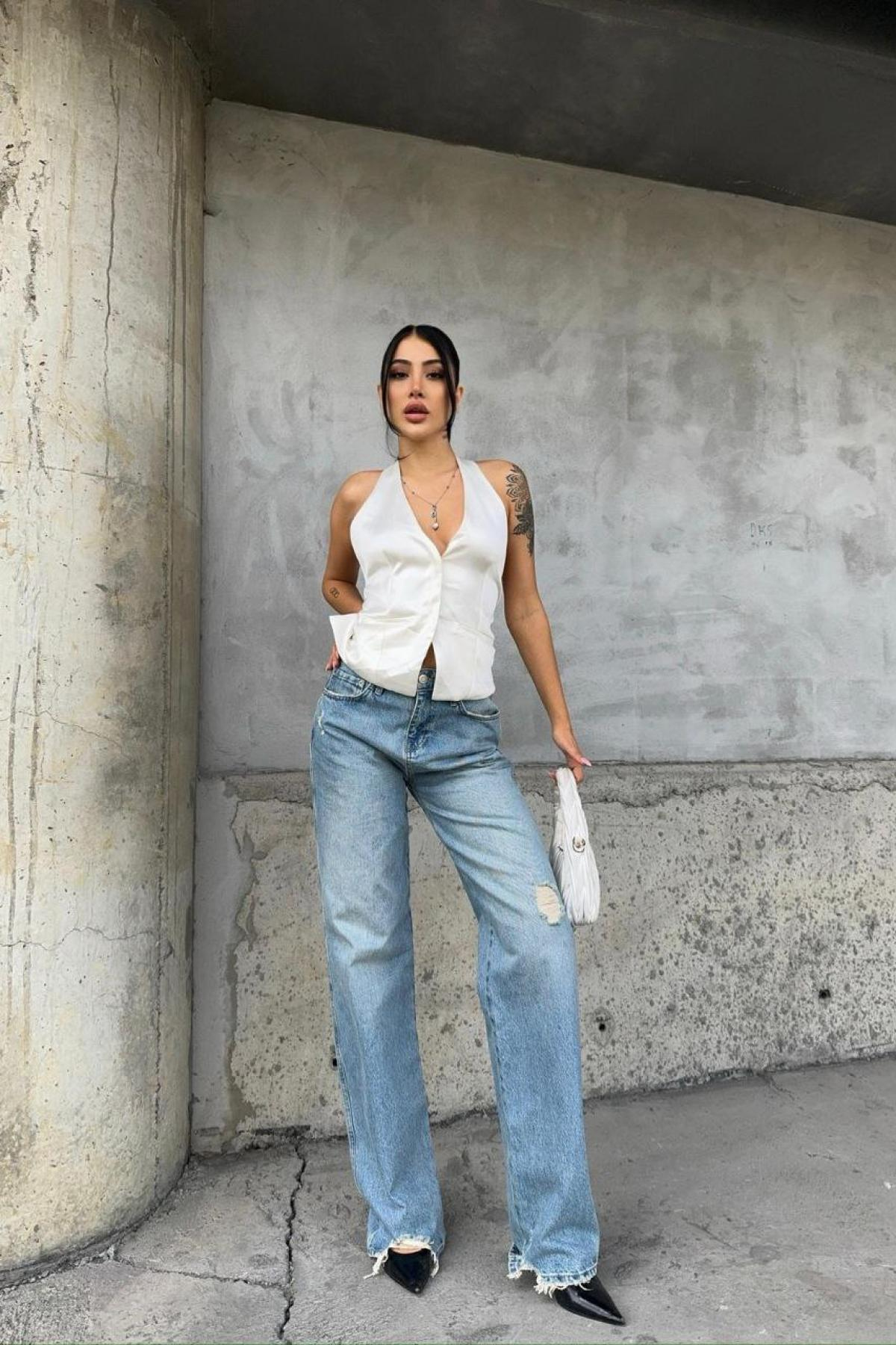 Wholesale Women Light  Blue Wide Leg Jeans 718035